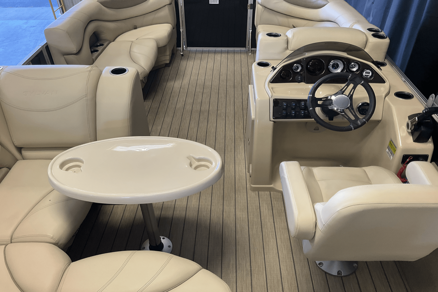 2018 Sylvan 8520 CNF Image Thumbnail #38