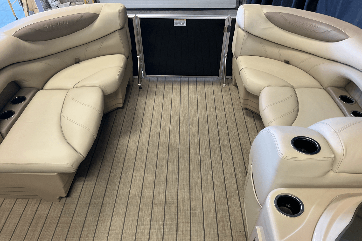 2018 Sylvan 8520 CNF Image Thumbnail #15
