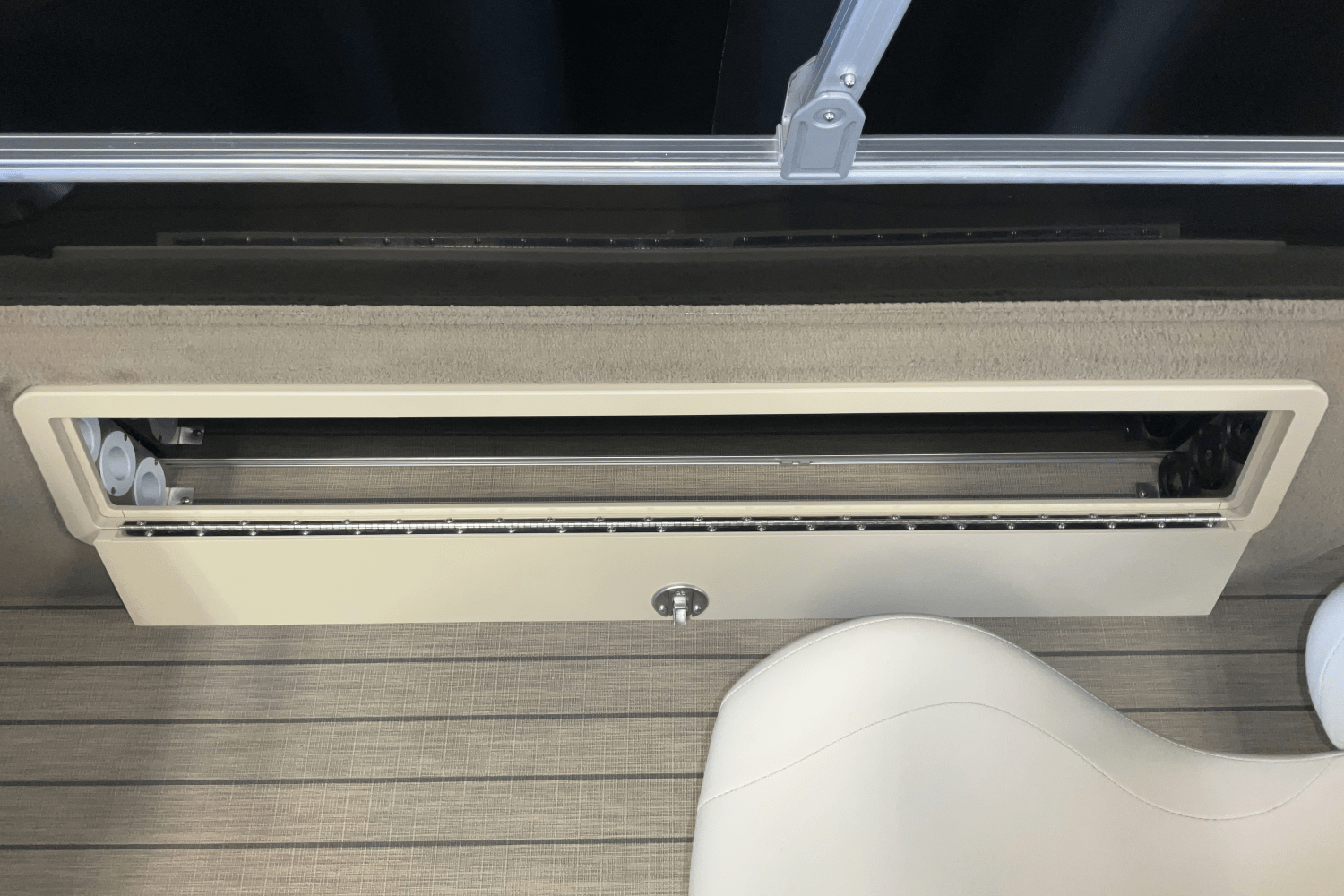 2018 Sylvan 8520 CNF Image Thumbnail #60