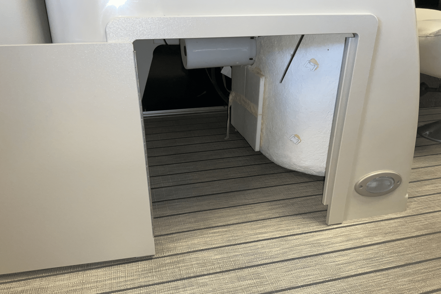 2018 Sylvan 8520 CNF Image Thumbnail #36