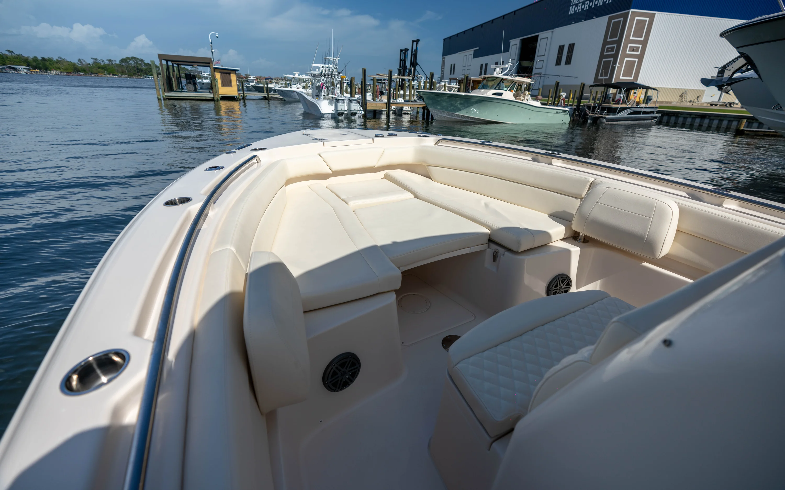 2026 Grady-White Canyon 271 Image Thumbnail #11