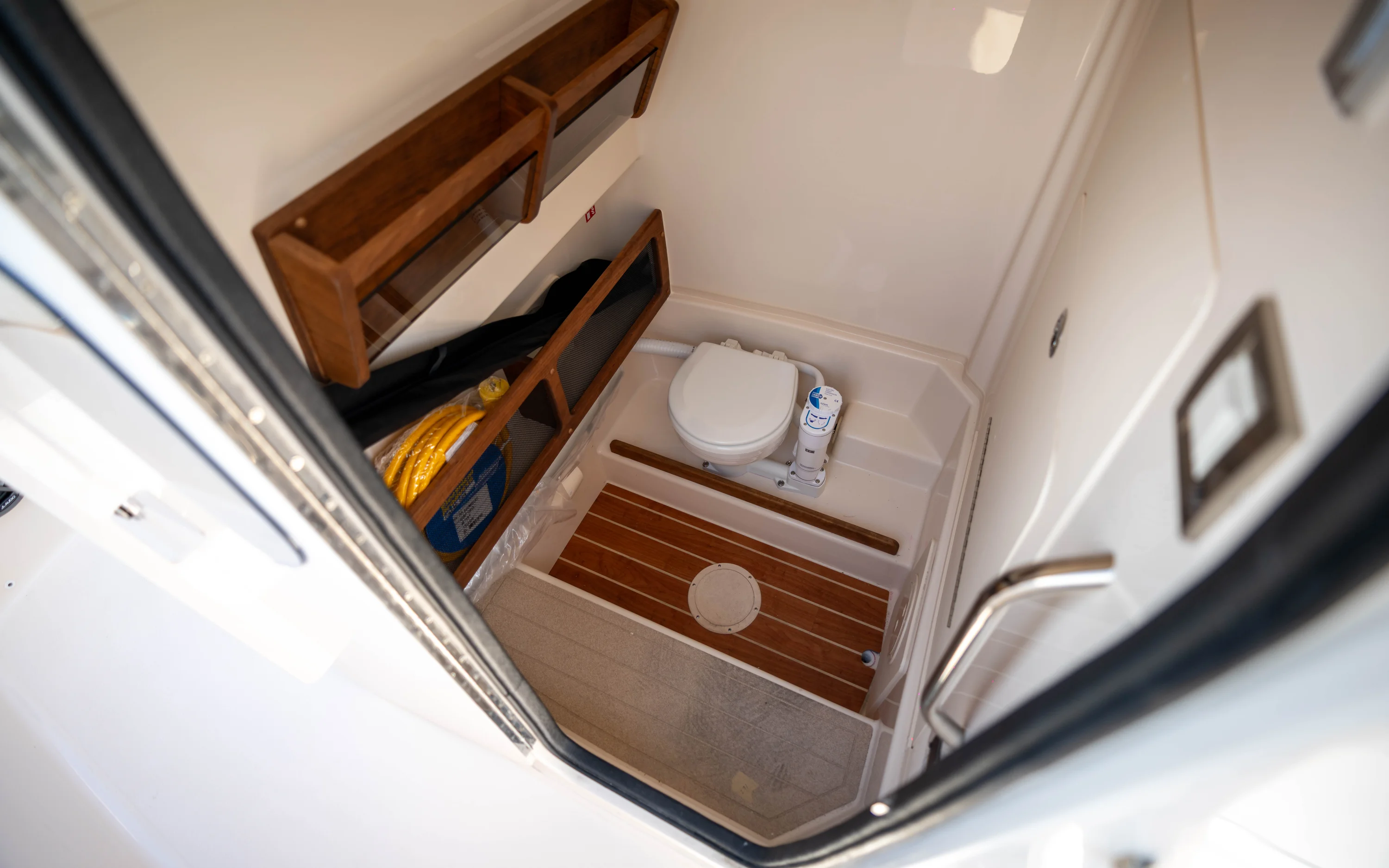 2026 Grady-White Canyon 271 Image Thumbnail #19