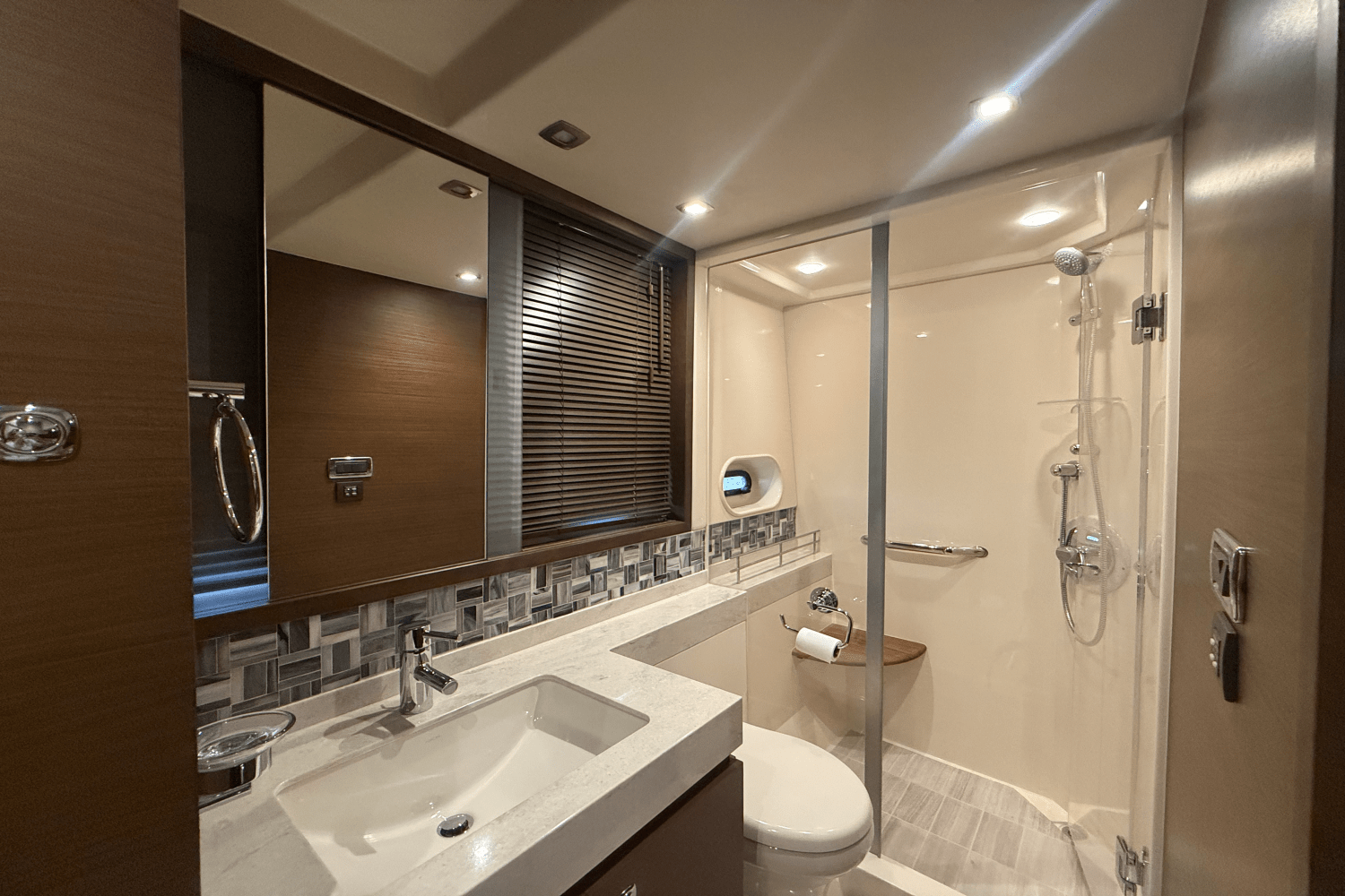 2016 Sea Ray 540 SUNDANCER Image Thumbnail #71