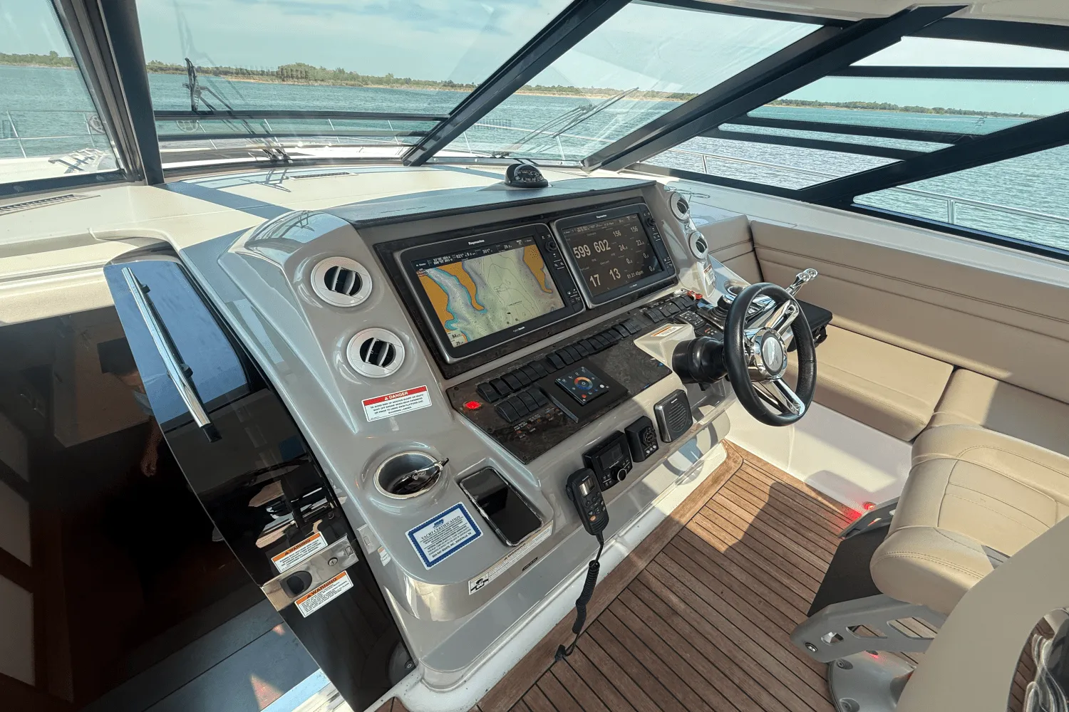 2016 Sea Ray
                                                             540 SUNDANCER Image Thumbnail #47