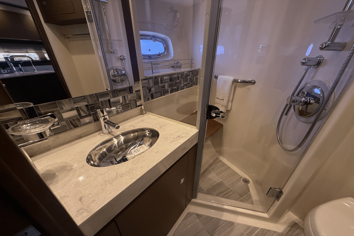 2016 Sea Ray 540 SUNDANCER Image Thumbnail #54