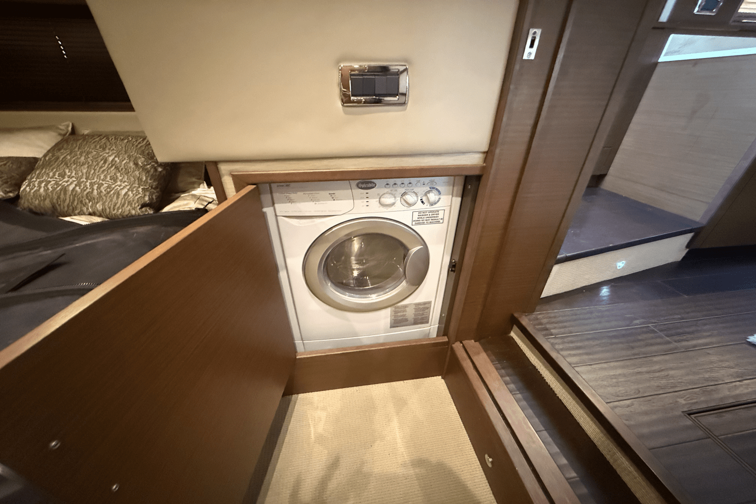 2016 Sea Ray 540 SUNDANCER Image Thumbnail #68