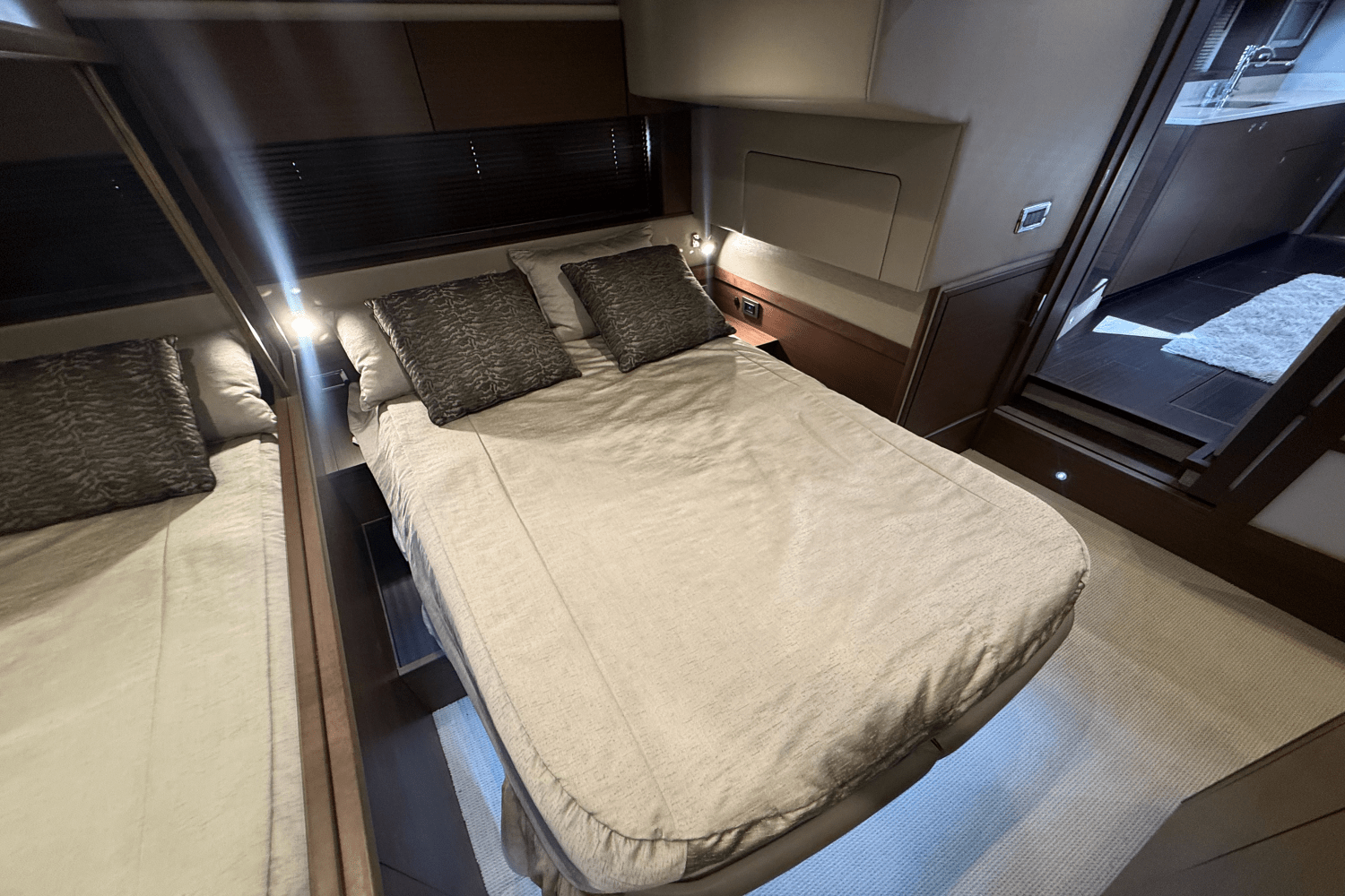 2016 Sea Ray 540 SUNDANCER Image Thumbnail #89