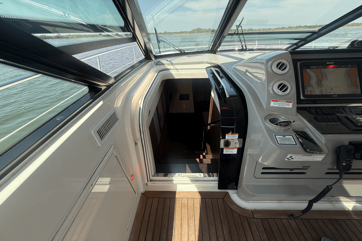 2016 Sea Ray 540 SUNDANCER Image Thumbnail #53