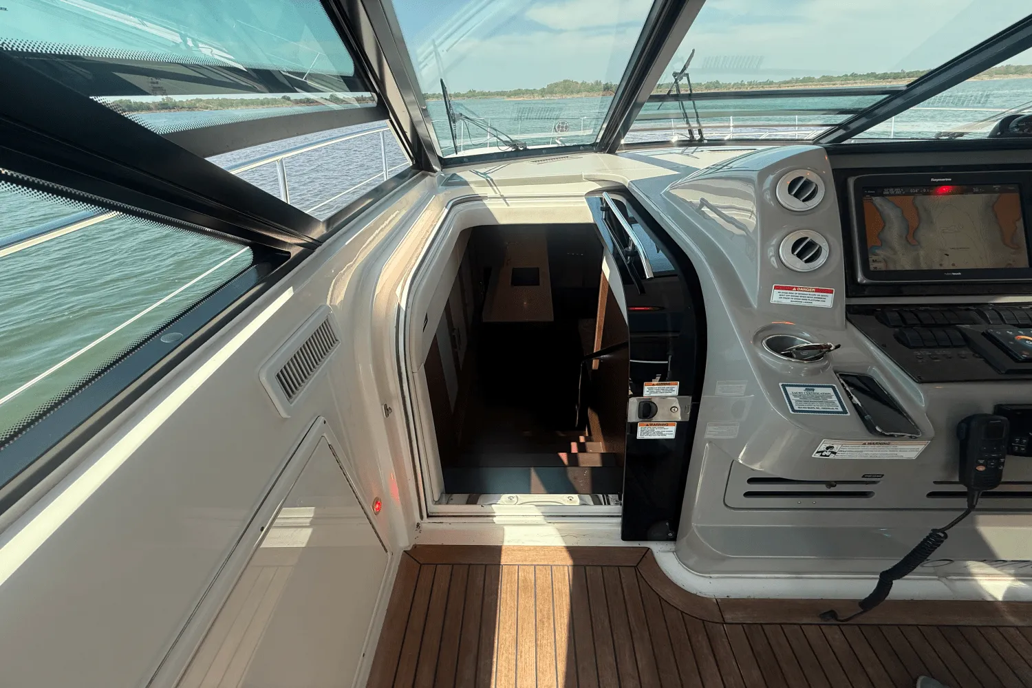2016 Sea Ray
                                                             540 SUNDANCER Image Thumbnail #53