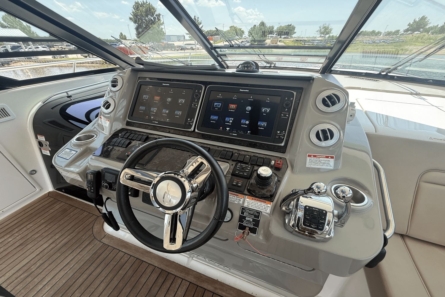 2016 Sea Ray 540 SUNDANCER Image Thumbnail #30