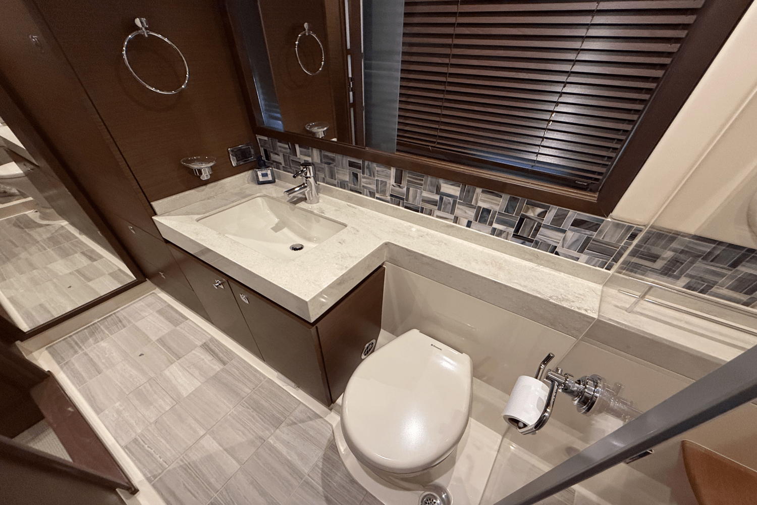 2016 Sea Ray 540 SUNDANCER Image Thumbnail #78