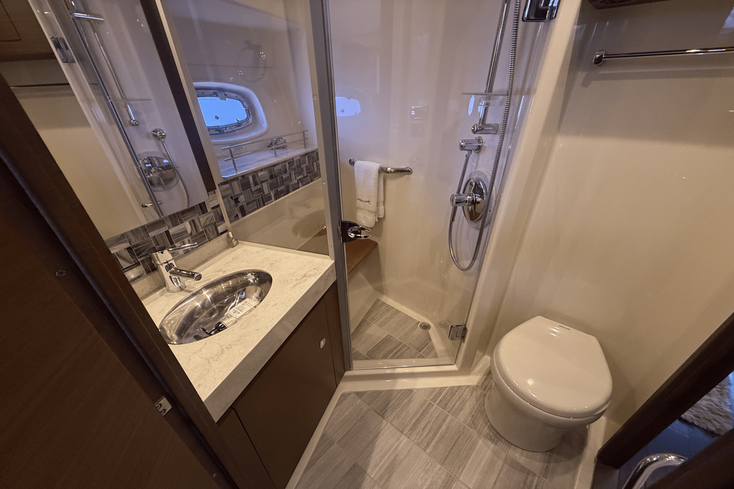 2016 Sea Ray 540 SUNDANCER Image Thumbnail #53