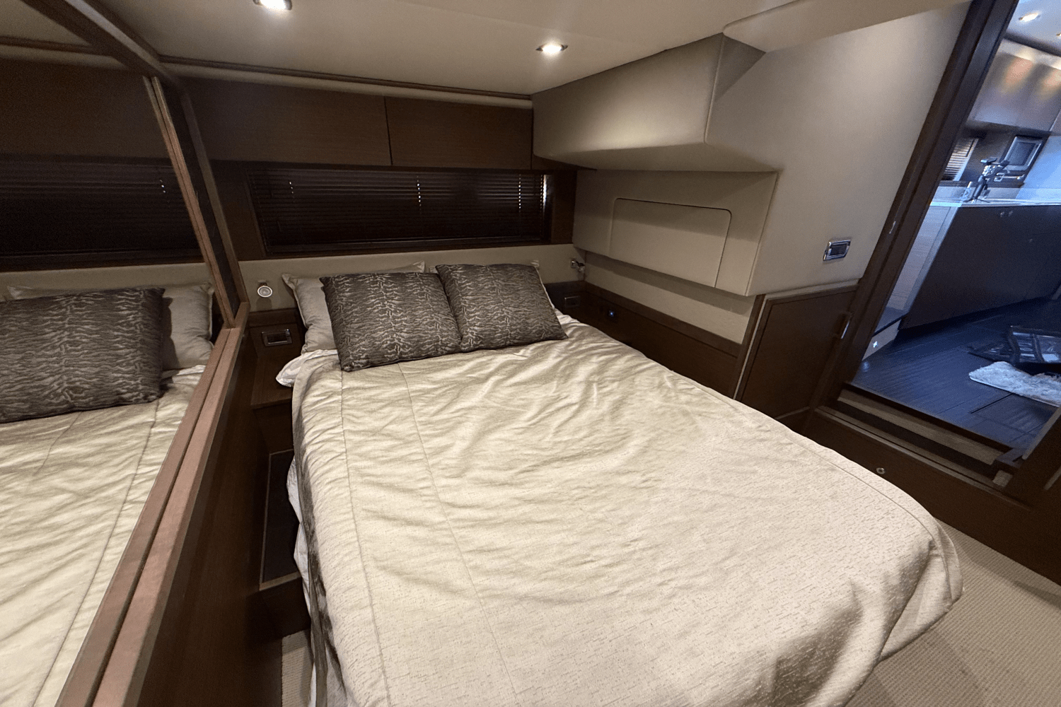 2016 Sea Ray 540 SUNDANCER Image Thumbnail #64