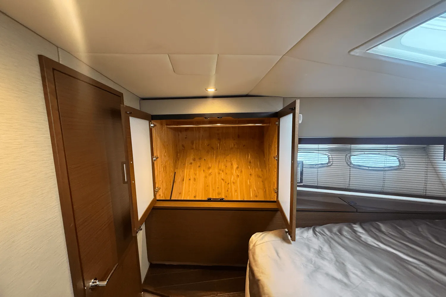 2016 Sea Ray
                                                             540 SUNDANCER Image Thumbnail #78
