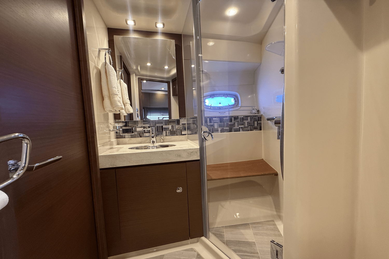 2016 Sea Ray 540 SUNDANCER Image Thumbnail #82
