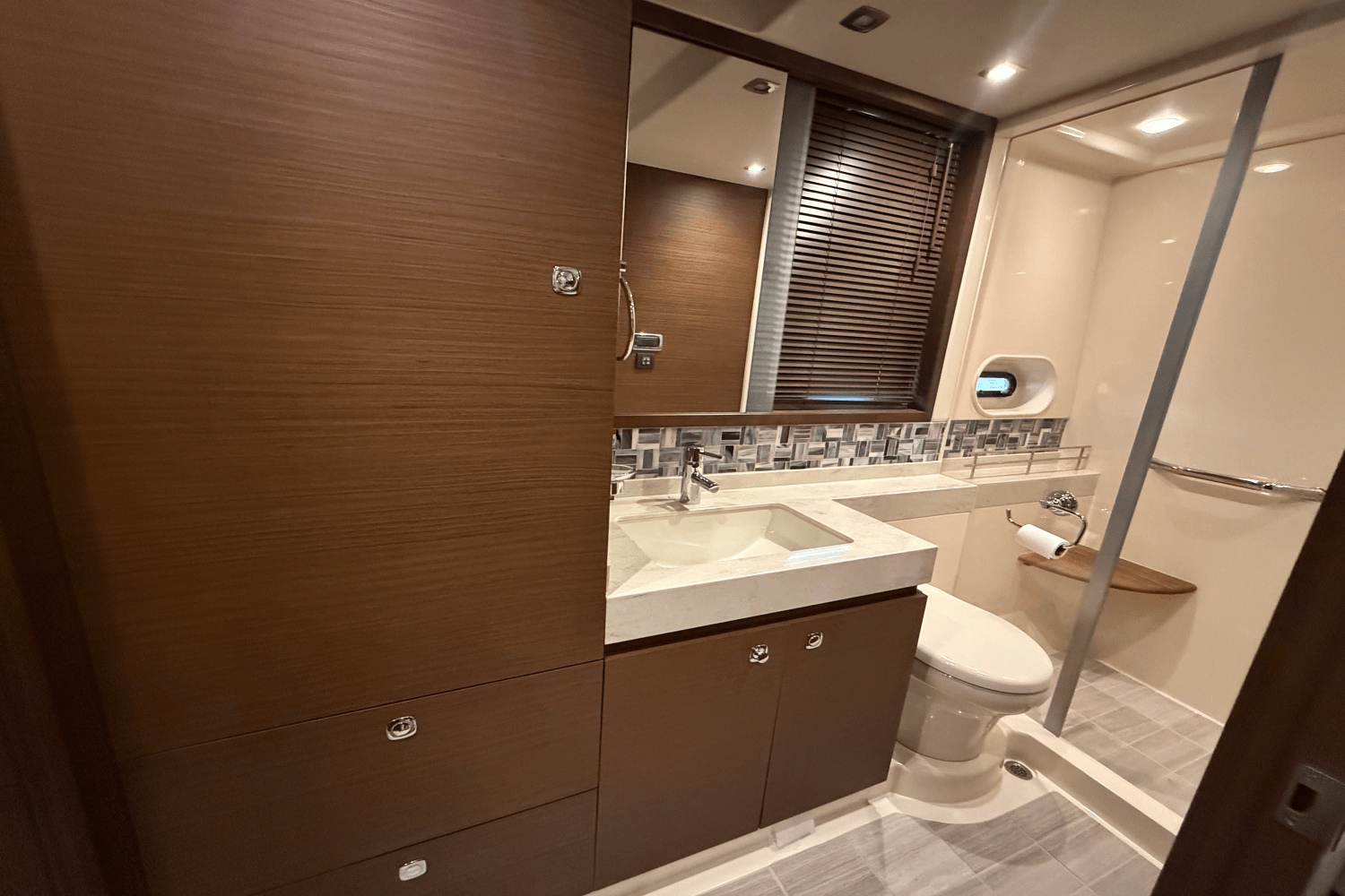 2016 Sea Ray 540 SUNDANCER Image Thumbnail #76
