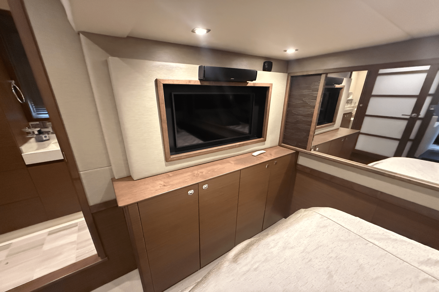 2016 Sea Ray 540 SUNDANCER Image Thumbnail #66