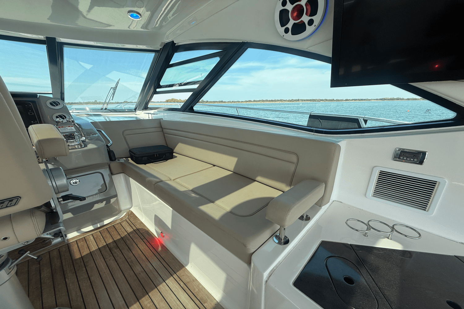 2016 Sea Ray 540 SUNDANCER Image Thumbnail #42