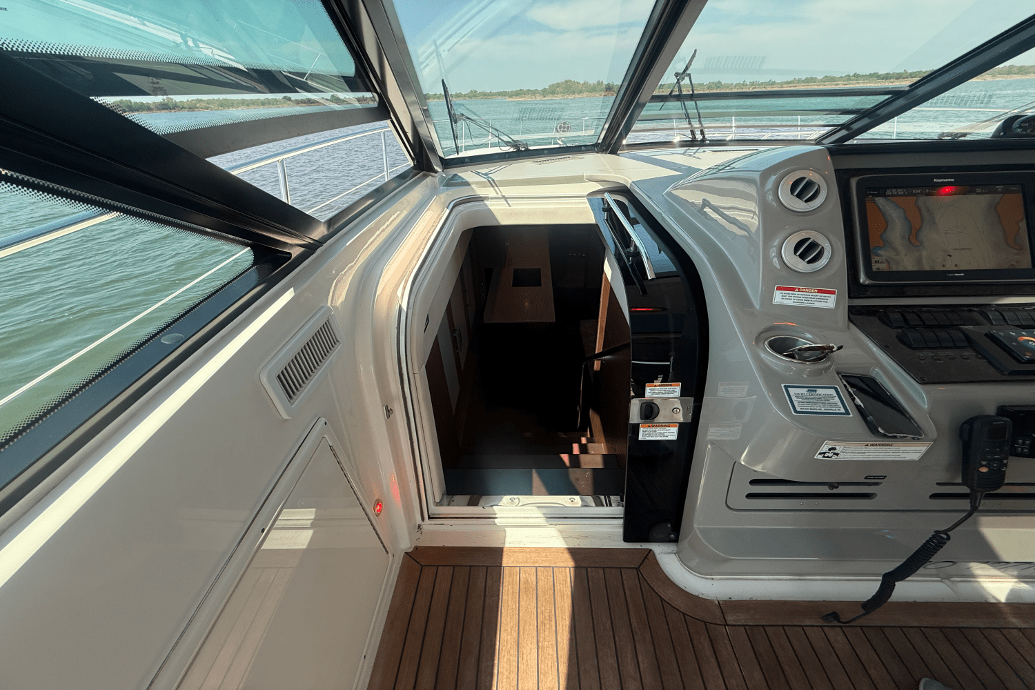 2016 Sea Ray 540 SUNDANCER Image Thumbnail #53
