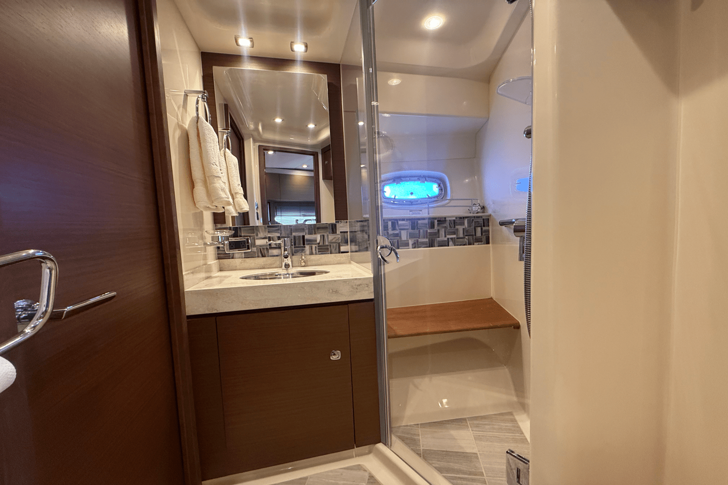 2016 Sea Ray 540 SUNDANCER Image Thumbnail #82