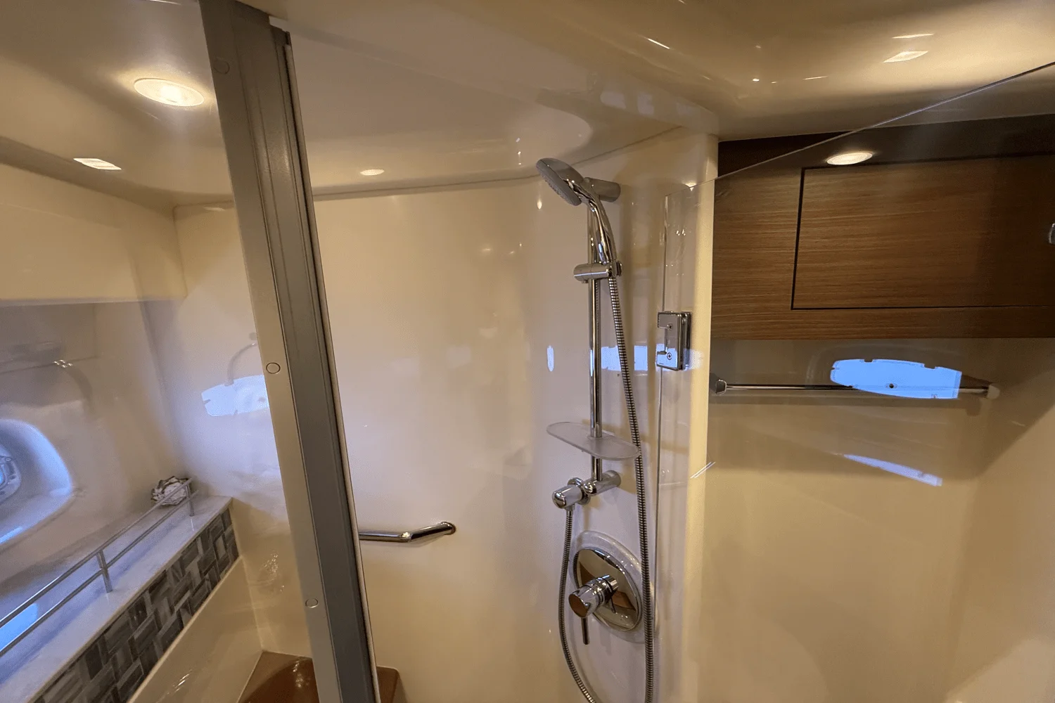 2016 Sea Ray
                                                             540 SUNDANCER Image Thumbnail #85