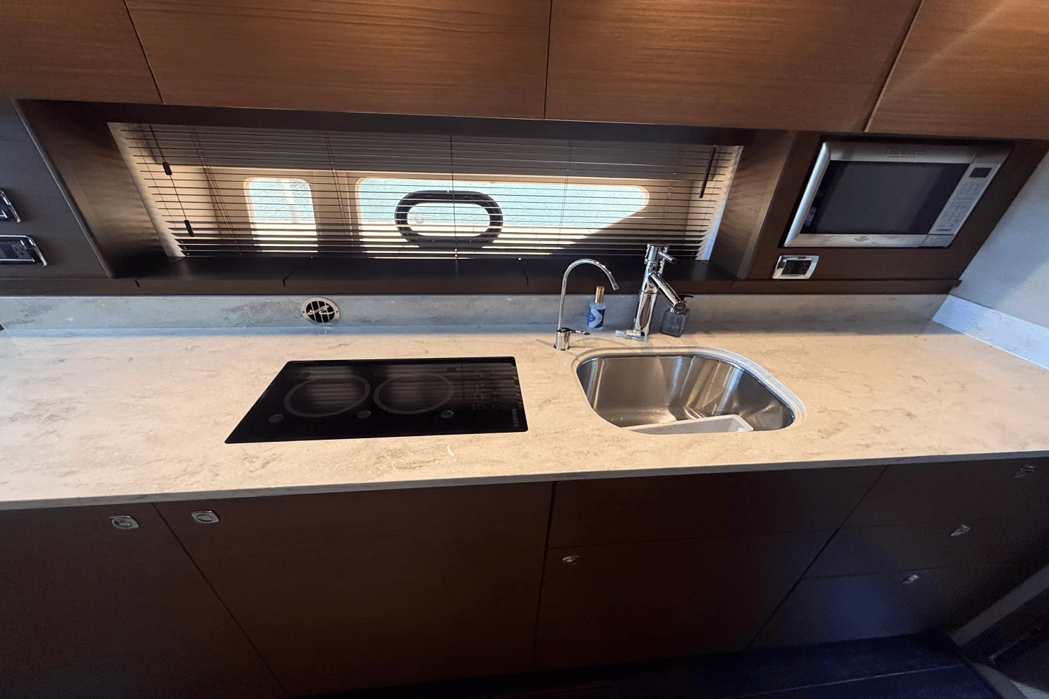 2016 Sea Ray
                                                             540 SUNDANCER Image Thumbnail #73