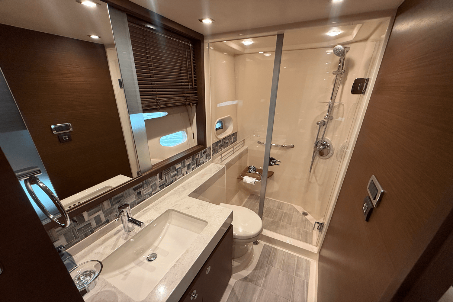 2016 Sea Ray 540 SUNDANCER Image Thumbnail #98