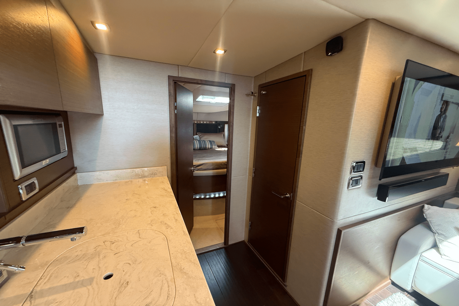 2016 Sea Ray 540 SUNDANCER Image Thumbnail #73