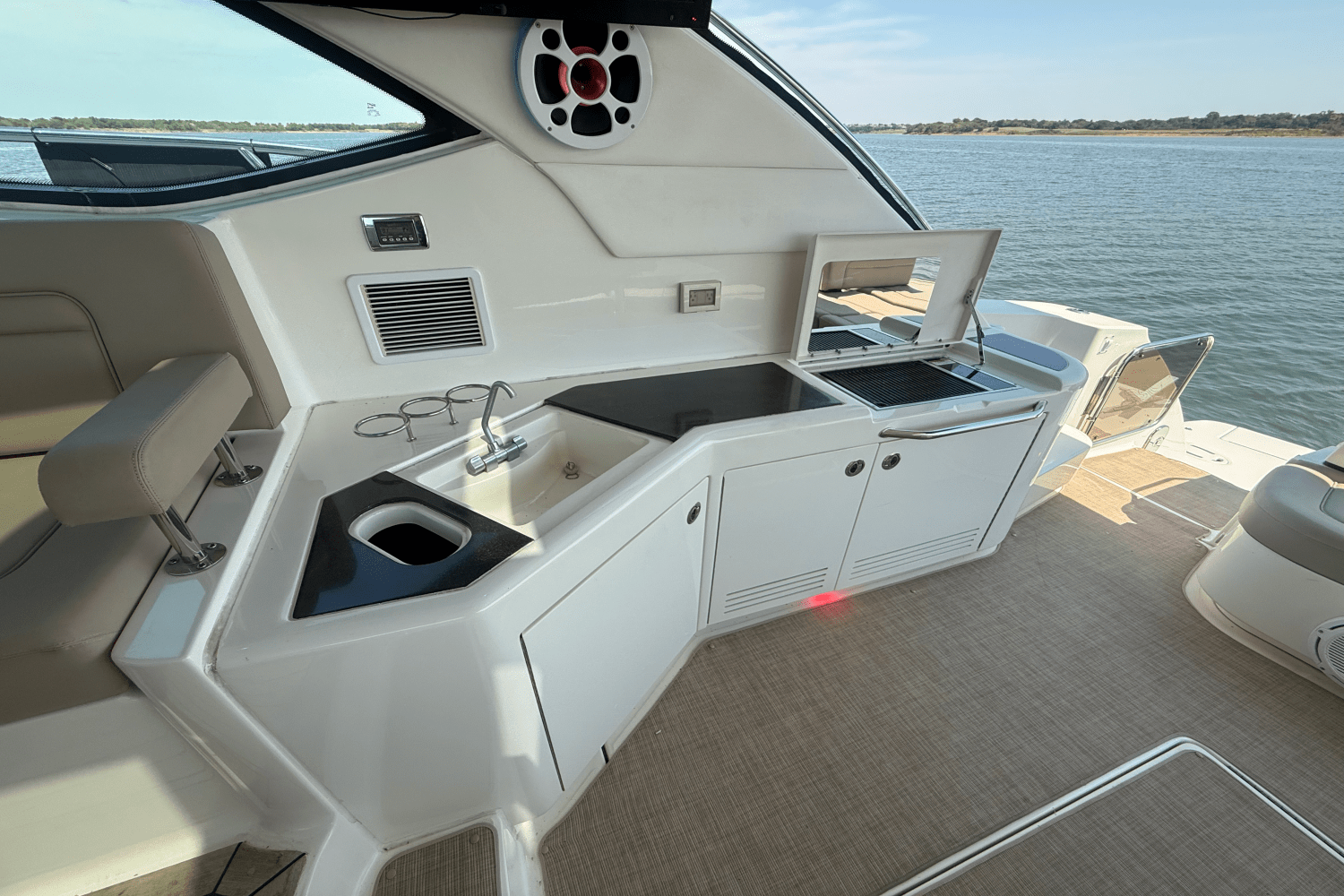 2016 Sea Ray 540 SUNDANCER Image Thumbnail #32