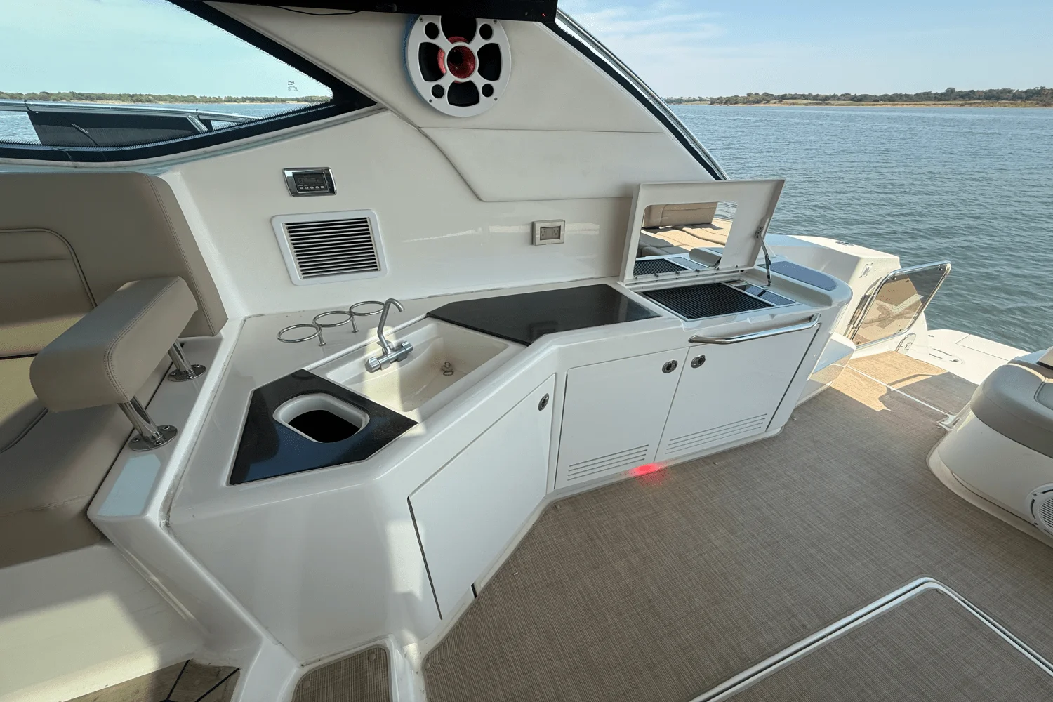 2016 Sea Ray
                                                             540 SUNDANCER Image Thumbnail #34