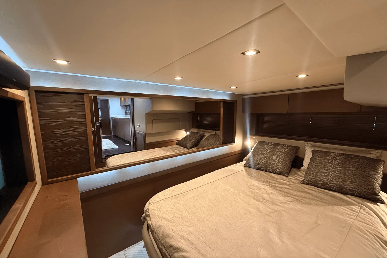 2016 Sea Ray
                                                             540 SUNDANCER Image Thumbnail #91