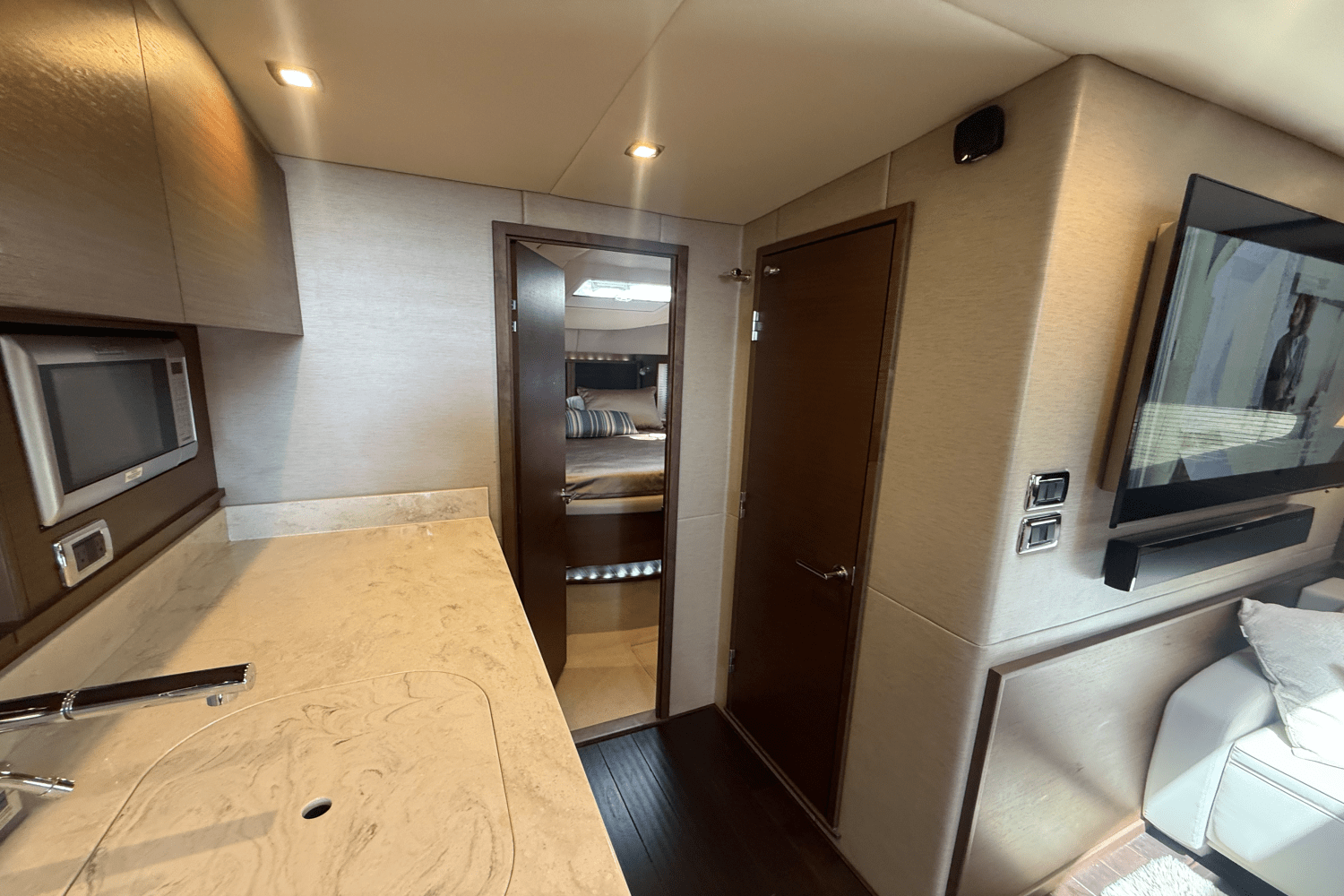2016 Sea Ray 540 SUNDANCER Image Thumbnail #73
