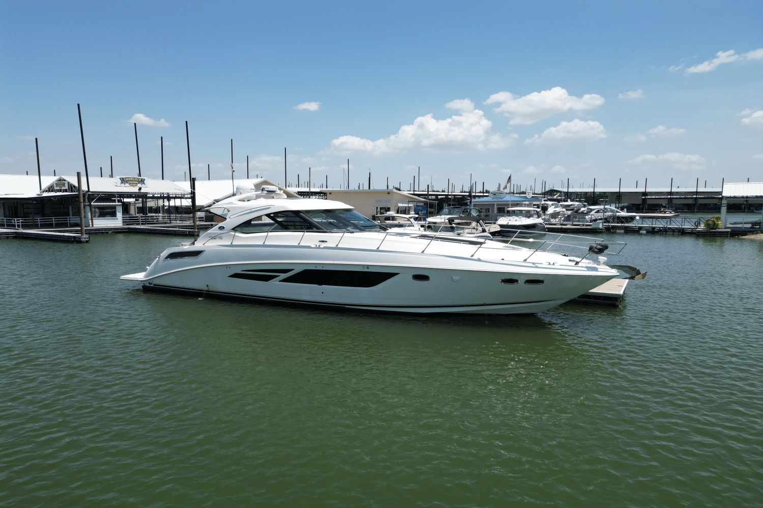 2016 Sea Ray 540 SUNDANCER Image Thumbnail #2