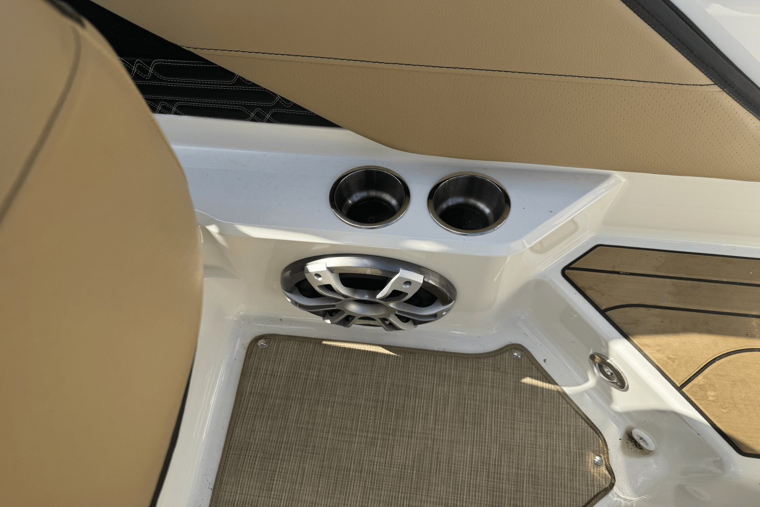 2024 Sea Ray SPX 190 Image Thumbnail #32