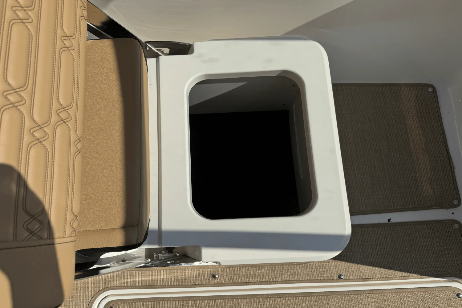 2024 Sea Ray SPX 190 Image Thumbnail #19