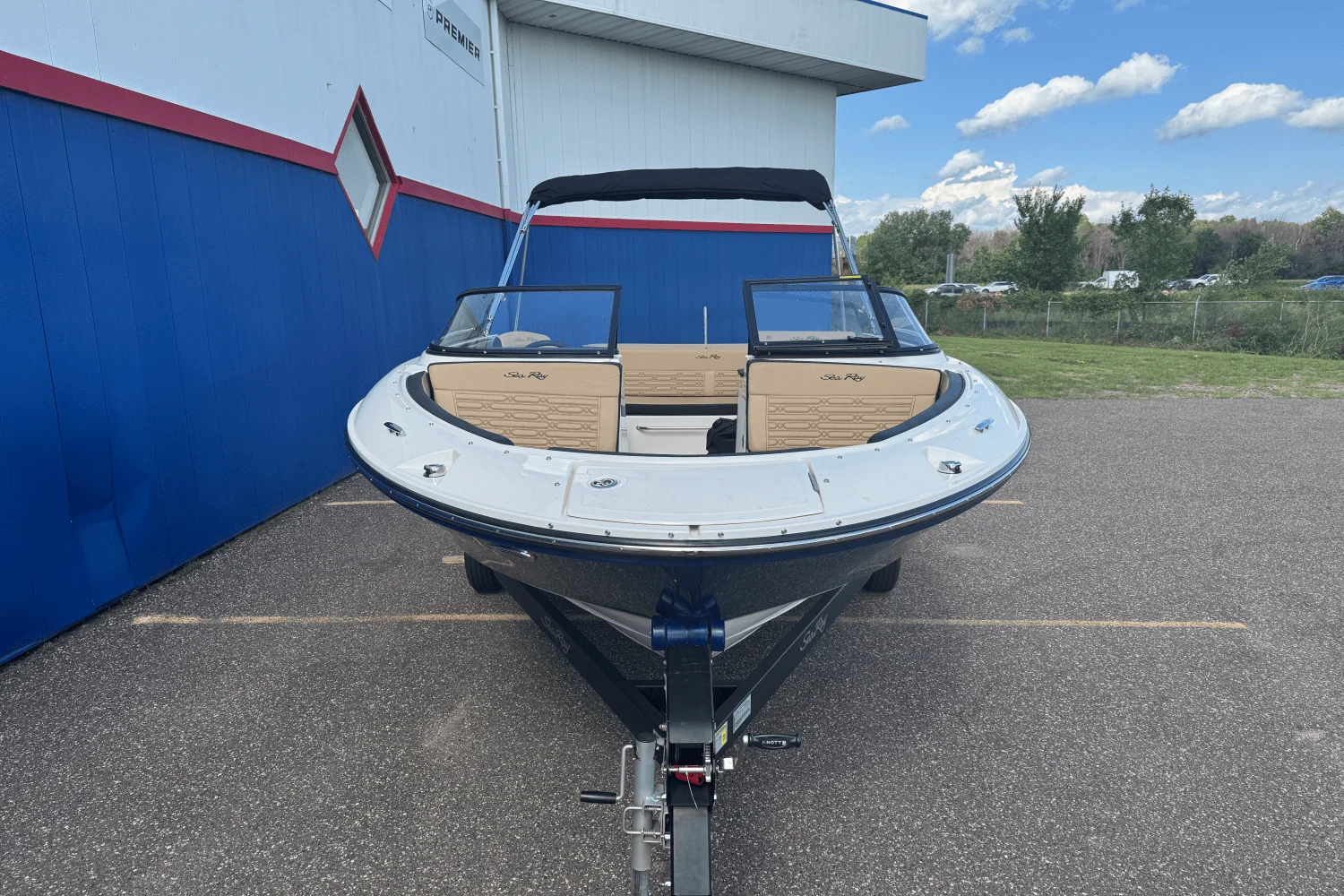 2024 Sea Ray SPX 190 Image Thumbnail #1