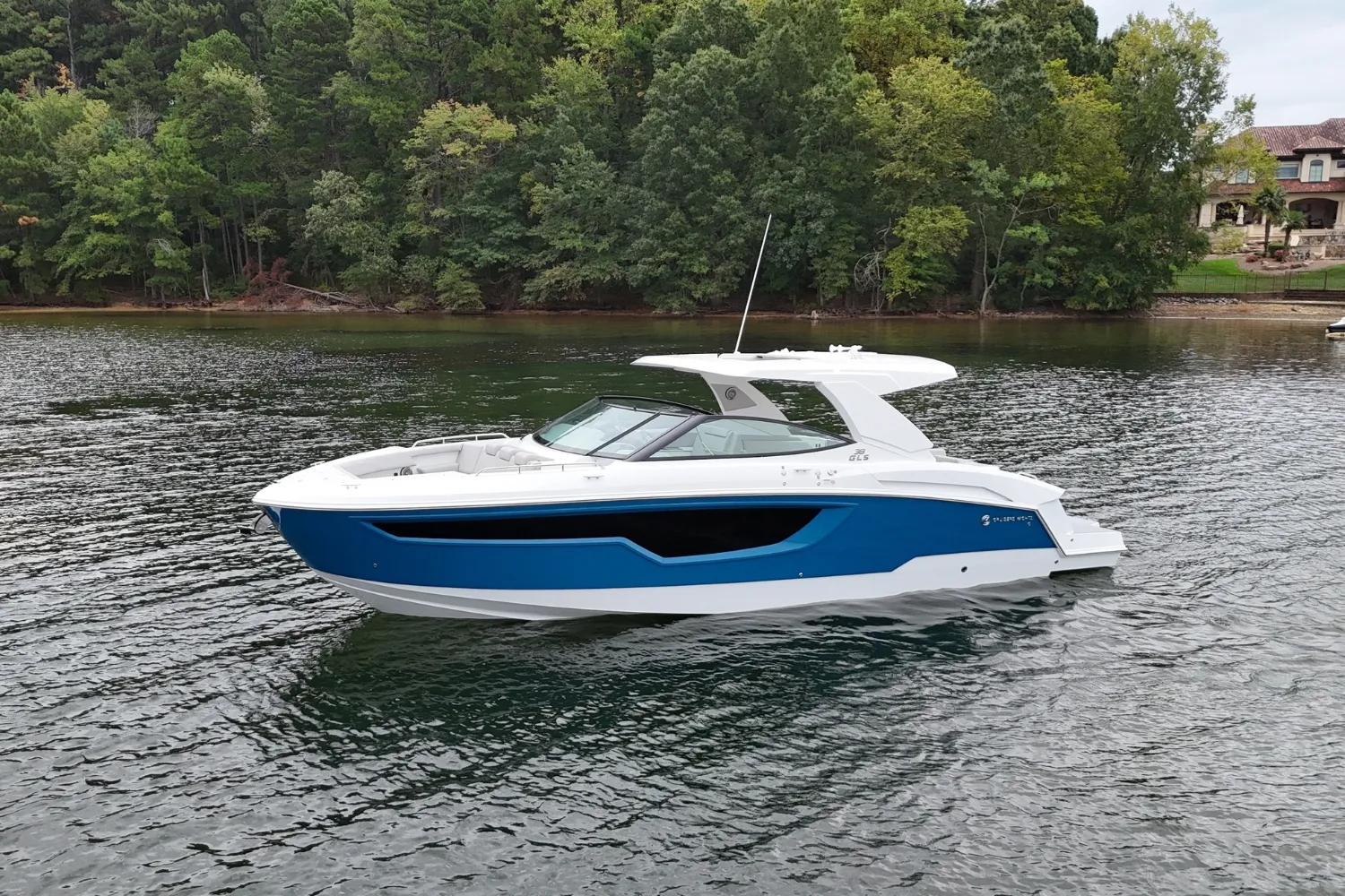 2026 Cruisers Yachts 38 GLS Image Thumbnail #1