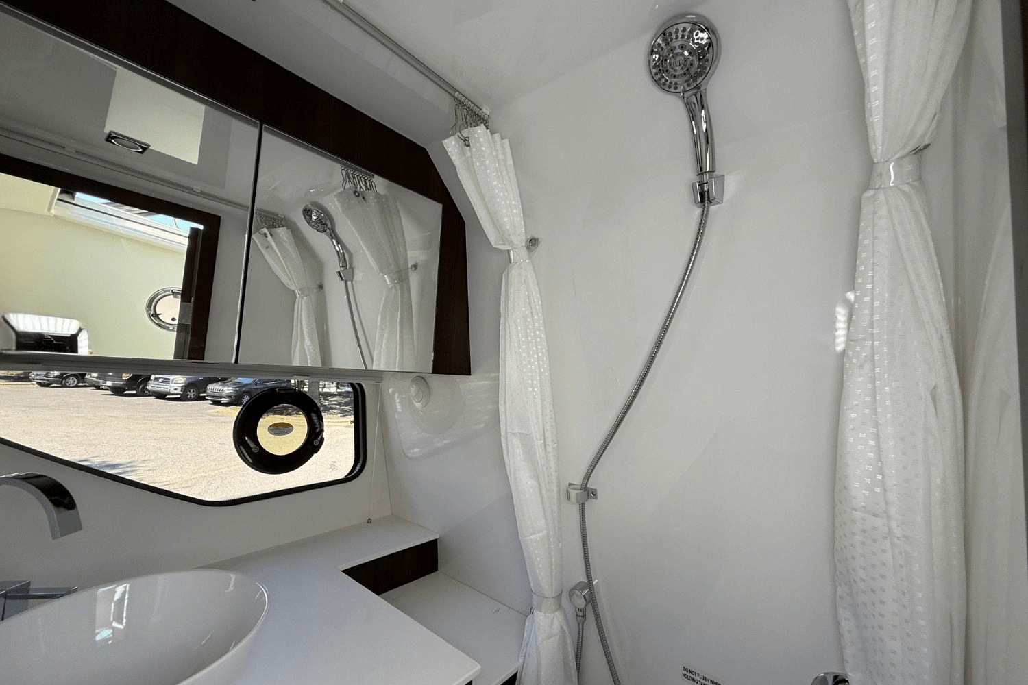 2026 Cruisers Yachts 38 GLS Image Thumbnail #48