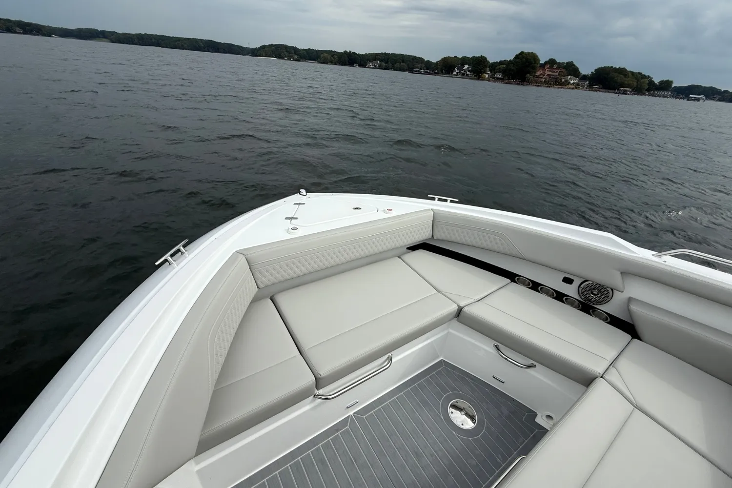 2026 Cruisers Yachts 38 GLS Image Thumbnail #42