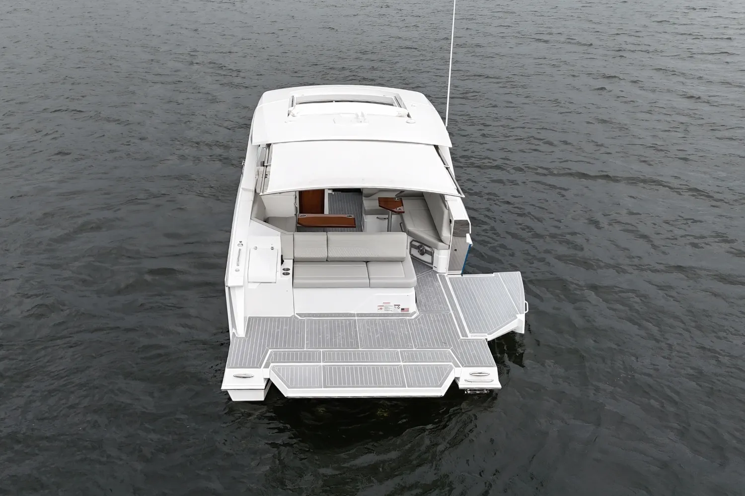 2026 Cruisers Yachts 38 GLS Image Thumbnail #10