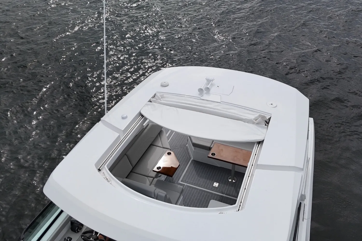 2026 Cruisers Yachts 38 GLS Image Thumbnail #8