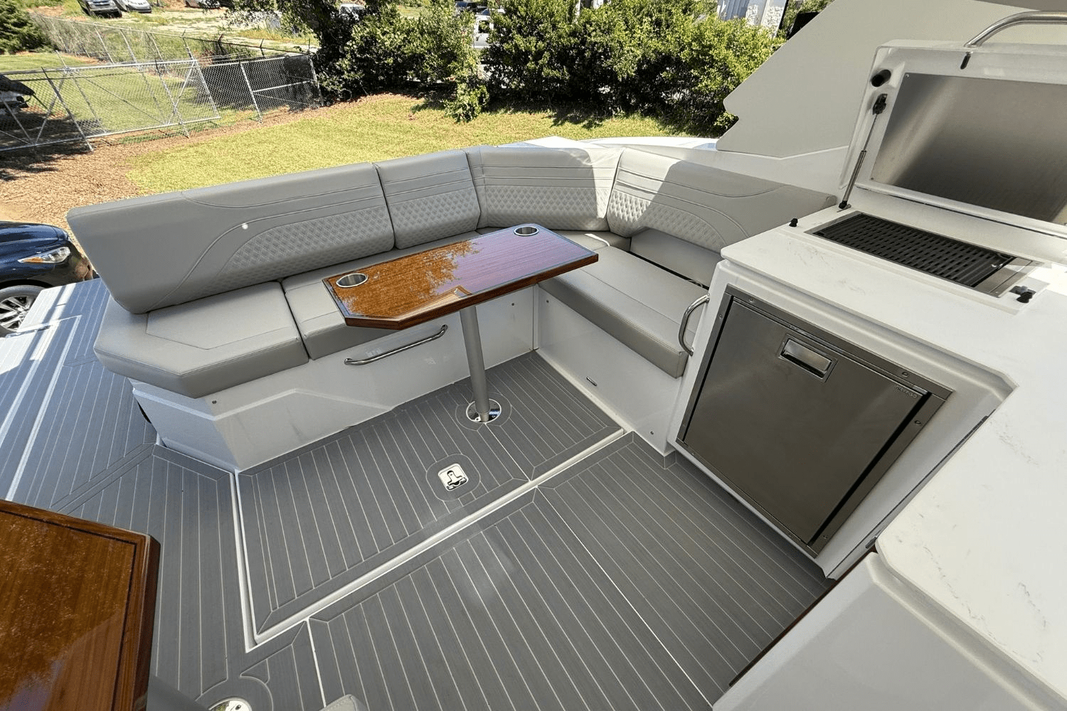 2026 Cruisers Yachts 38 GLS Image Thumbnail #23