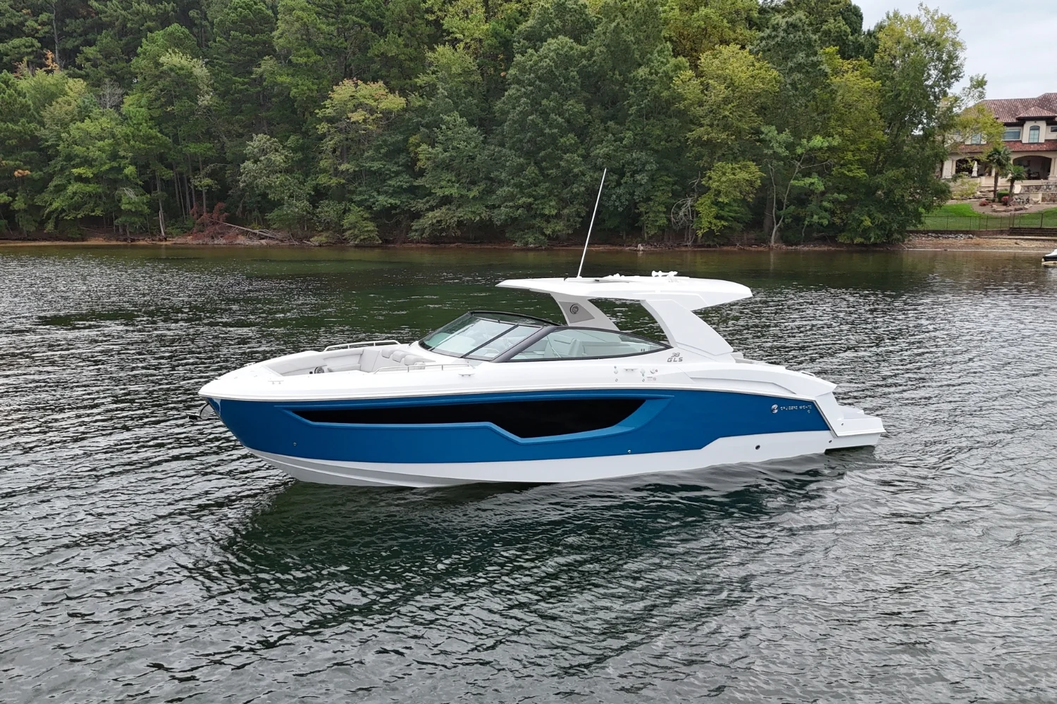 2026 Cruisers Yachts 38 GLS Image Thumbnail #1