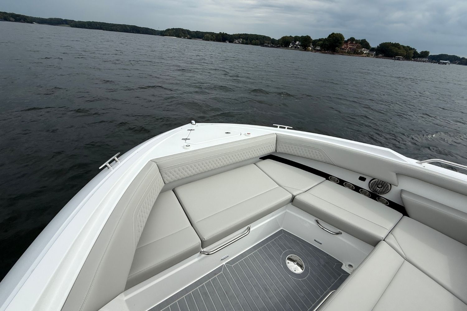 2026 Cruisers Yachts 38 GLS Image Thumbnail #42