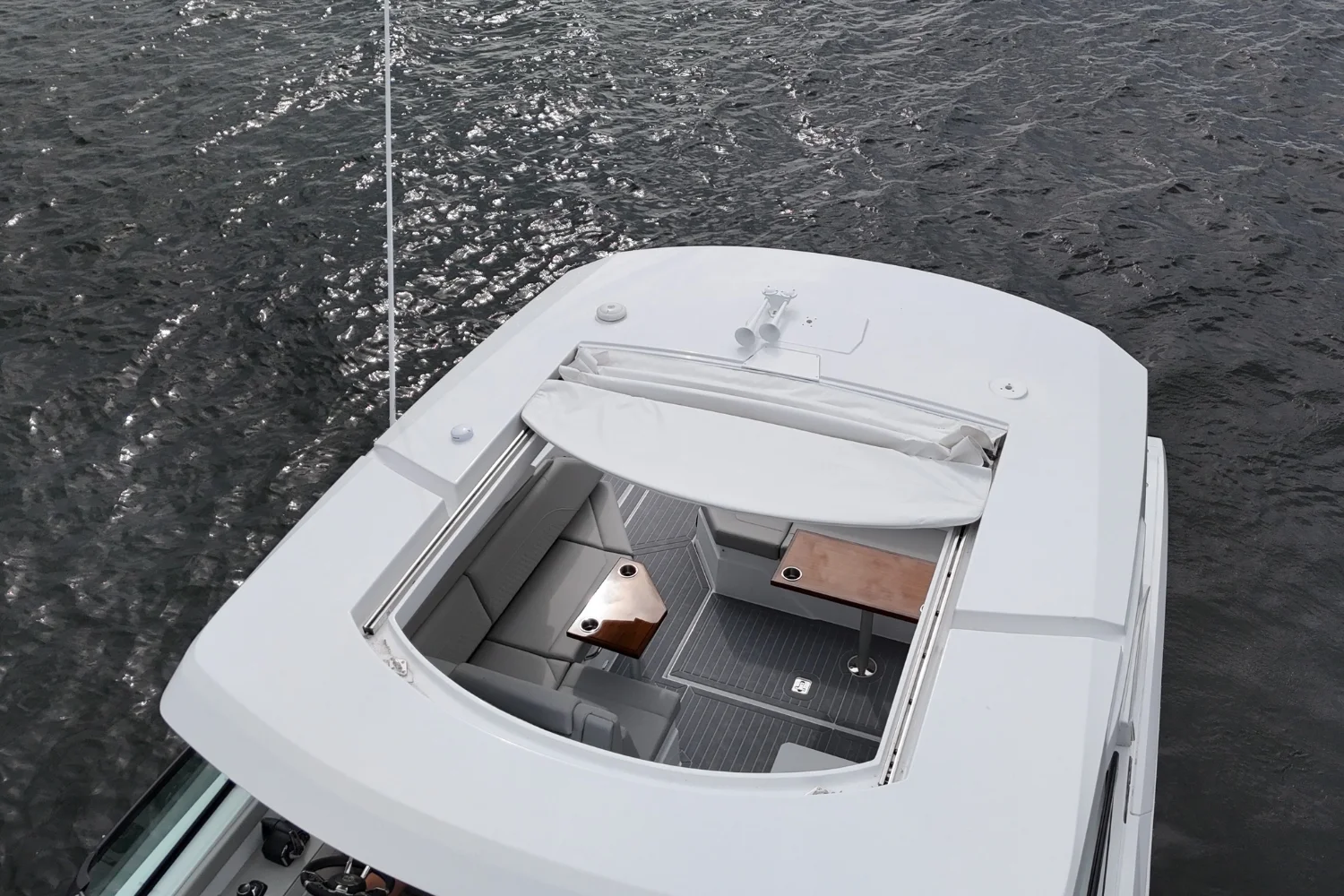 2026 Cruisers Yachts 38 GLS Image Thumbnail #8