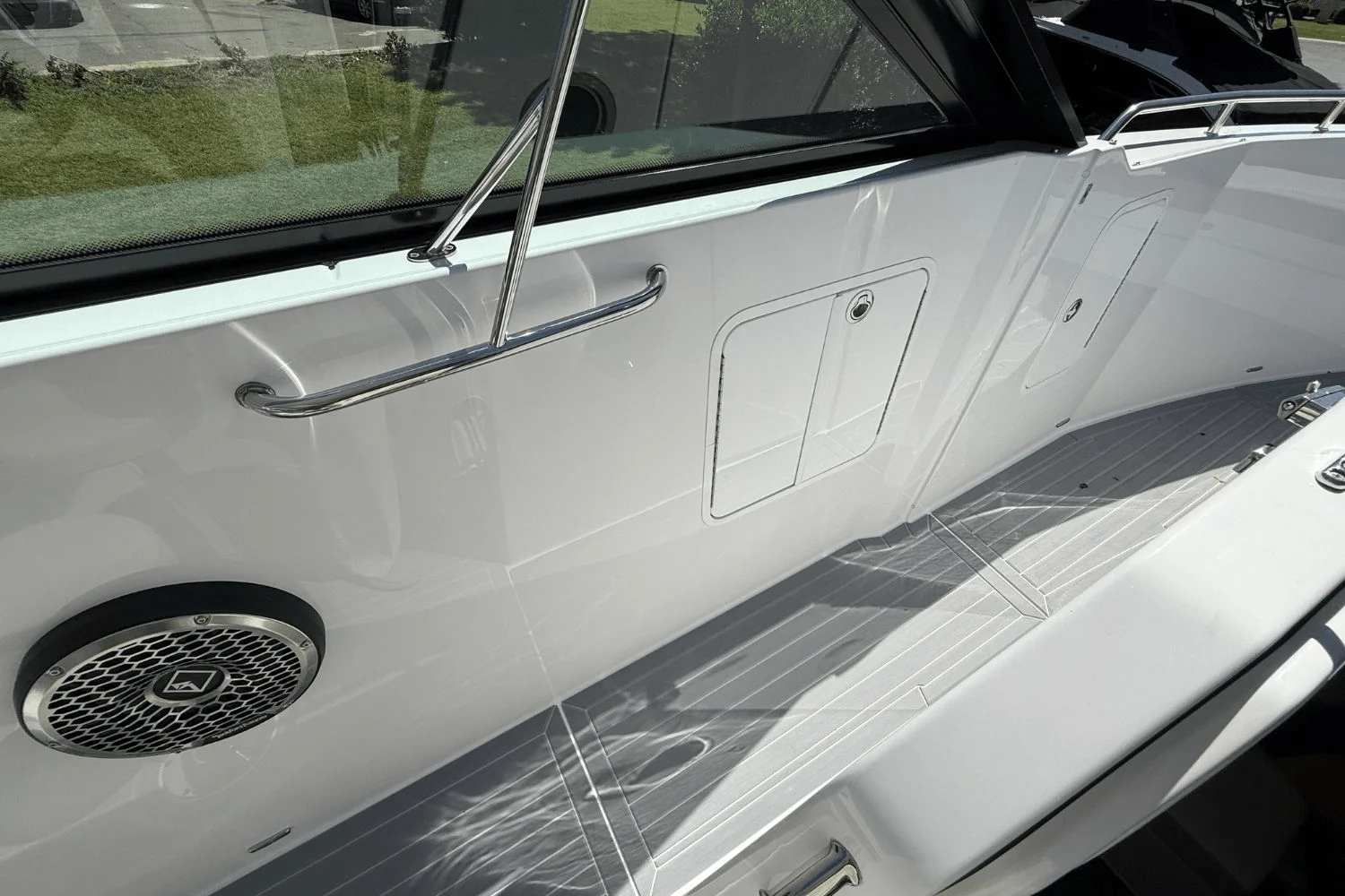 2026 Cruisers Yachts 38 GLS Image Thumbnail #37