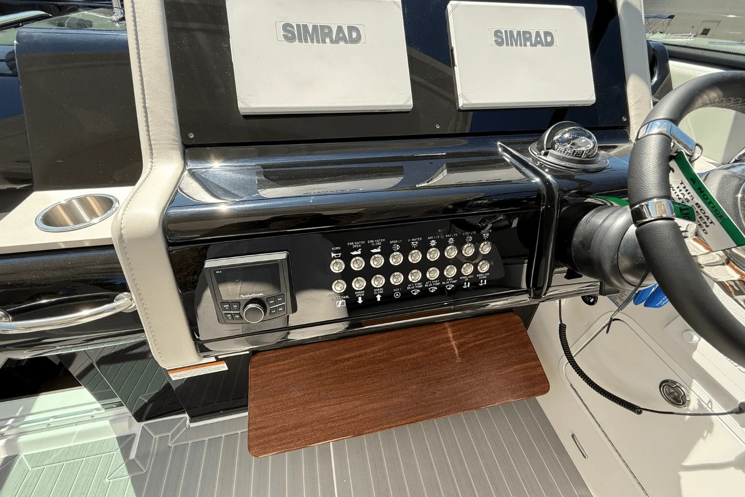 2026 Cruisers Yachts 38 GLS Image Thumbnail #34