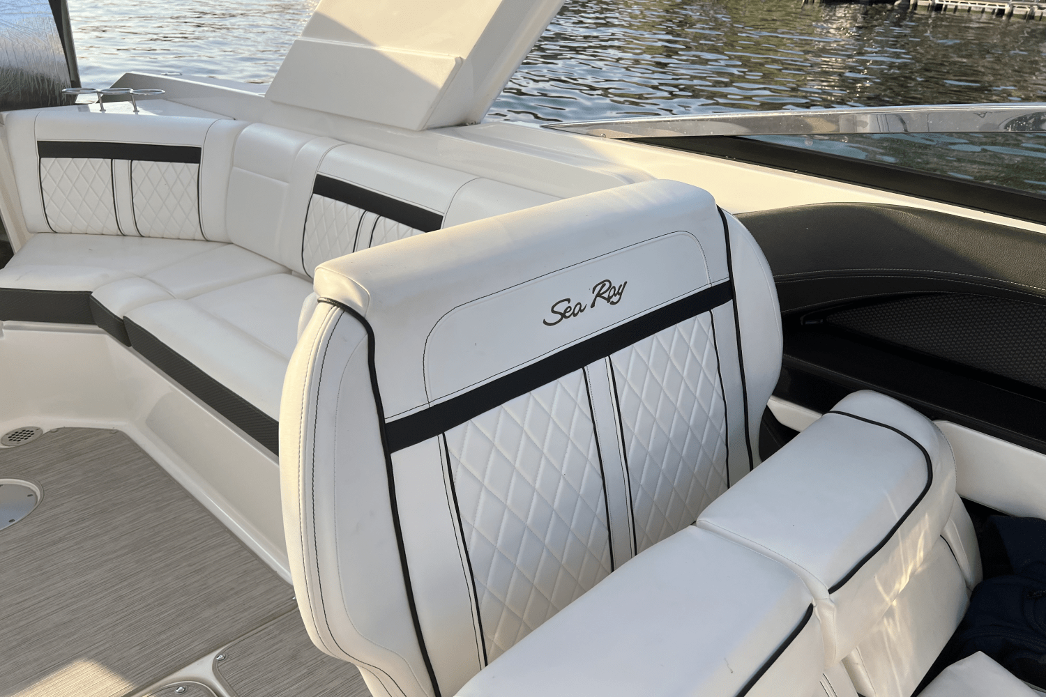 2018 Sea Ray 310 SLX Image Thumbnail #12