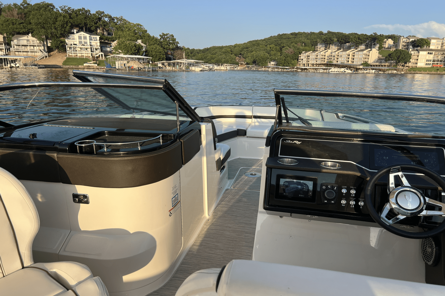 2018 Sea Ray 310 SLX Image Thumbnail #30