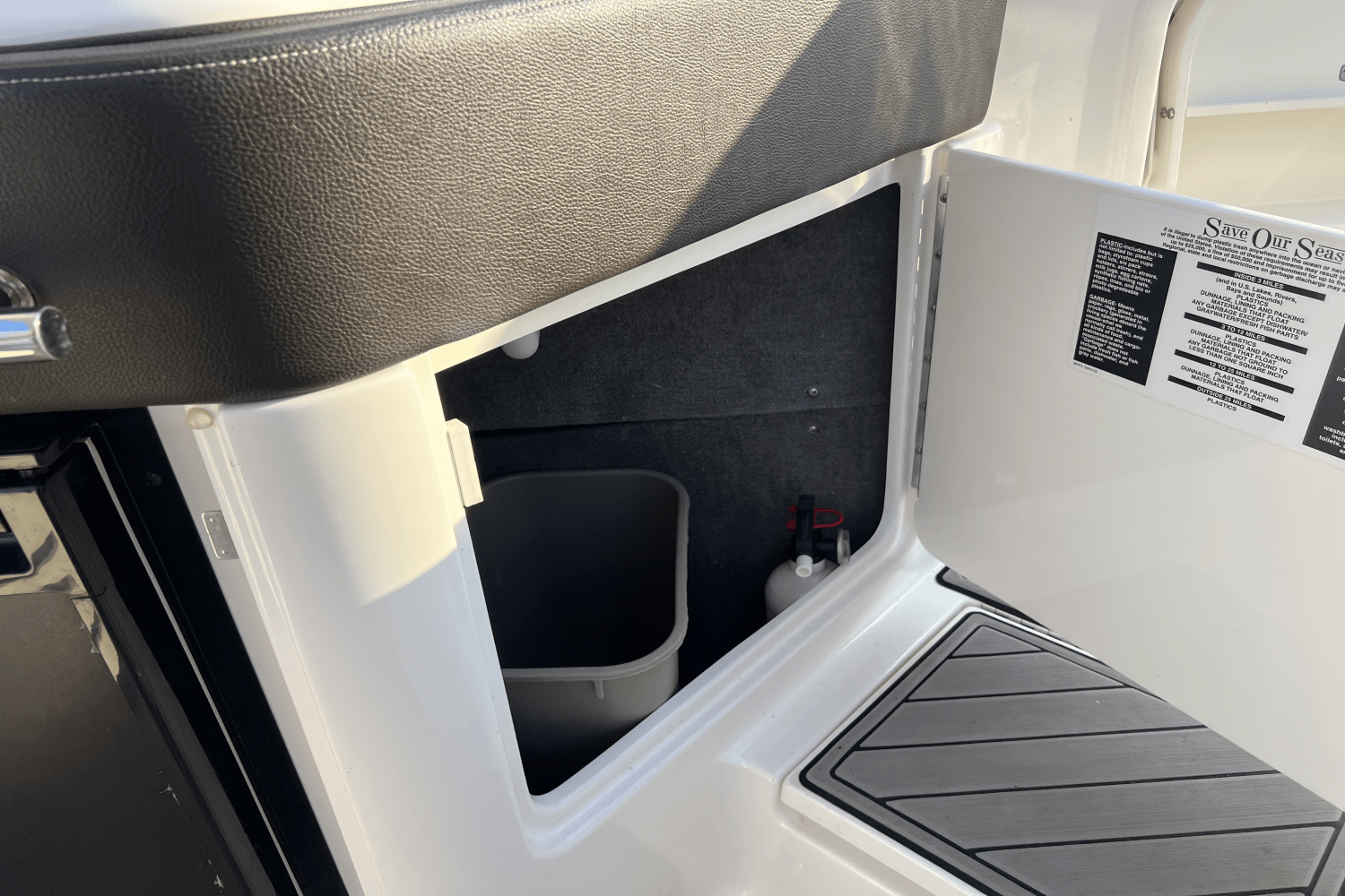 2018 Sea Ray 310 SLX Image Thumbnail #8
